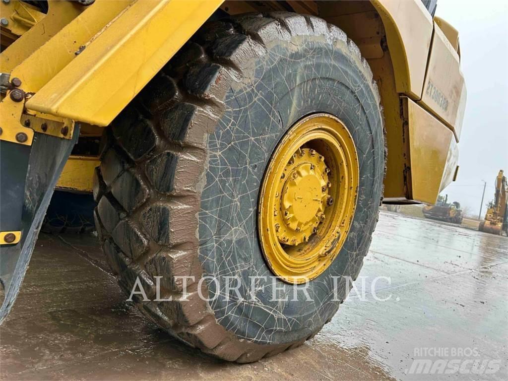 CAT 725C2 Transportoare articulate