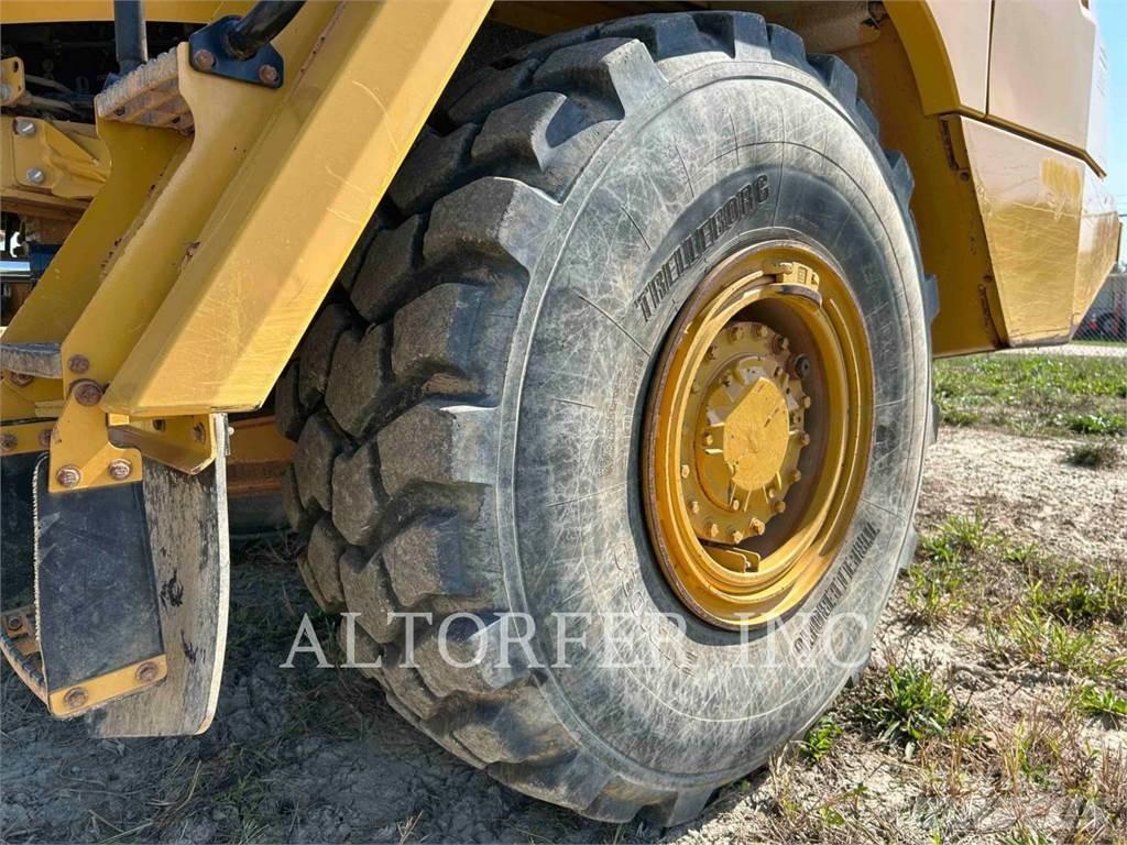 CAT 725C2 Transportoare articulate