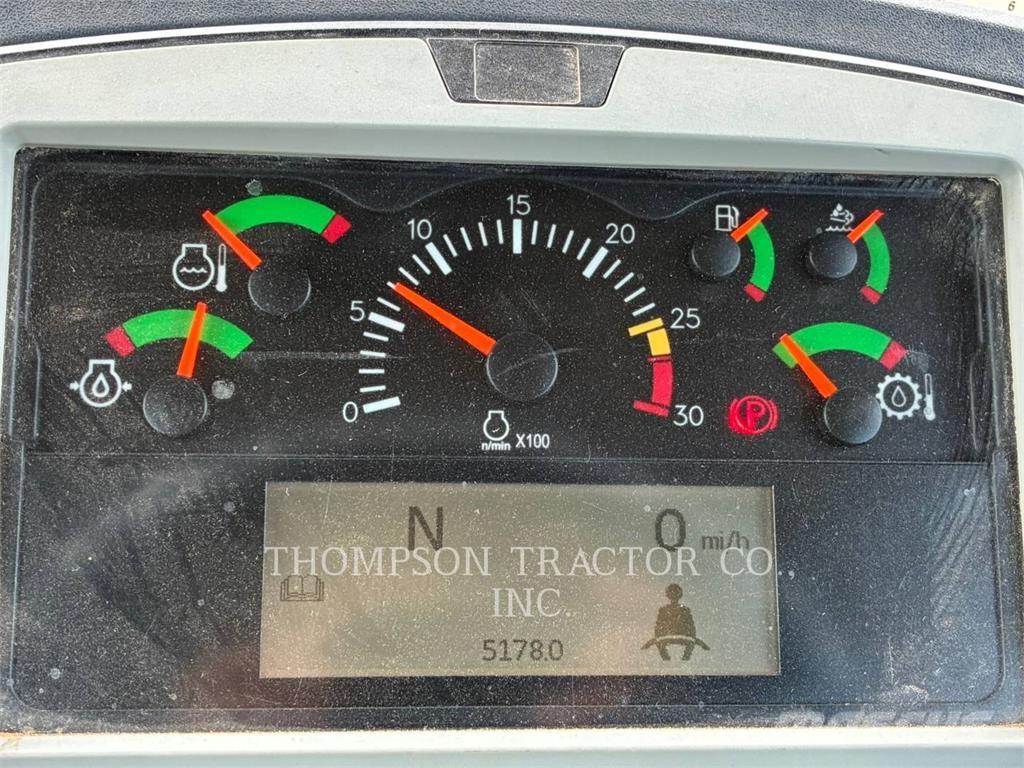 CAT 725WW Transportoare articulate