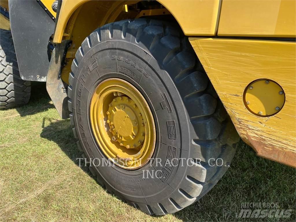 CAT 730 Transportoare articulate