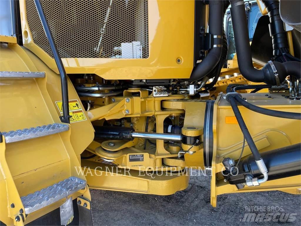 CAT 730 Transportoare articulate