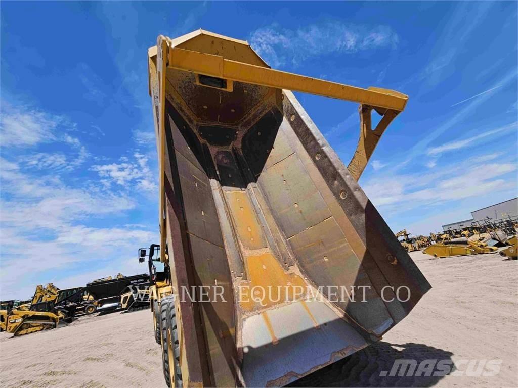 CAT 730 Transportoare articulate