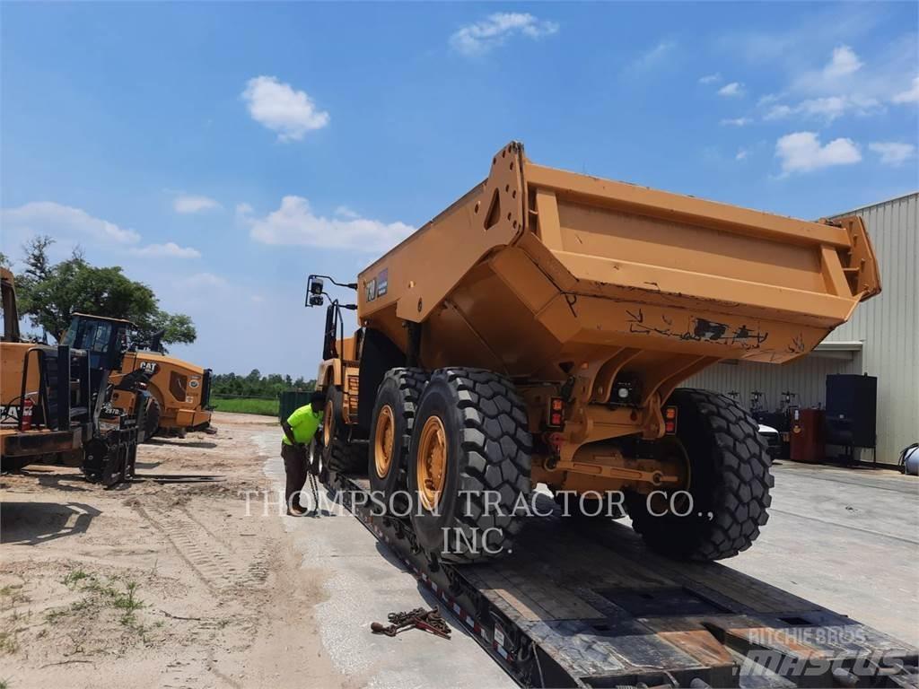 CAT 730 Transportoare articulate