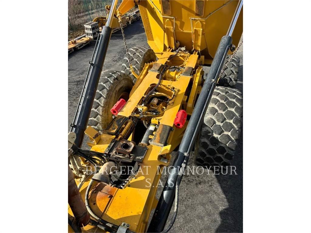 CAT 730 Transportoare articulate