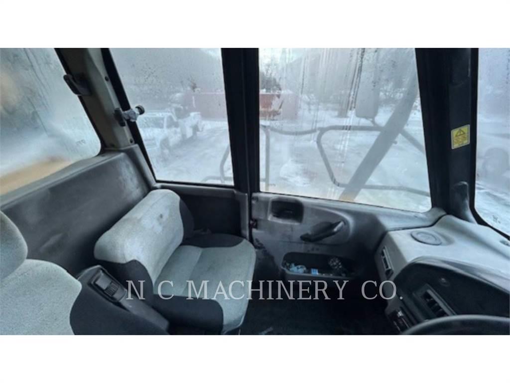 CAT 730 Transportoare articulate