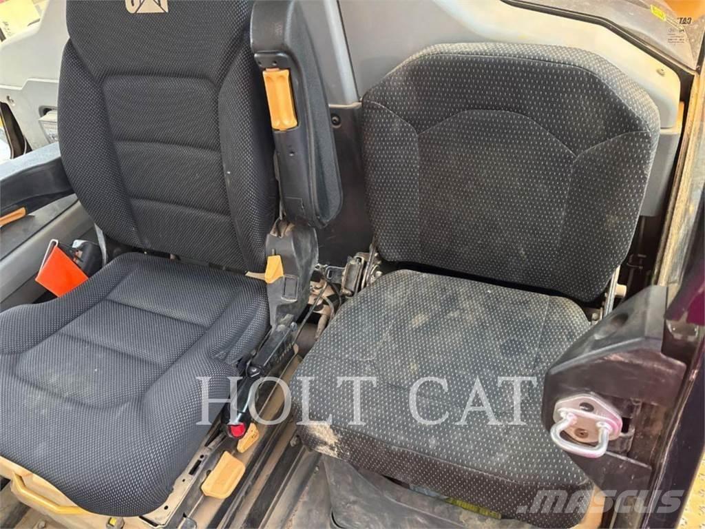 CAT 730 Transportoare articulate