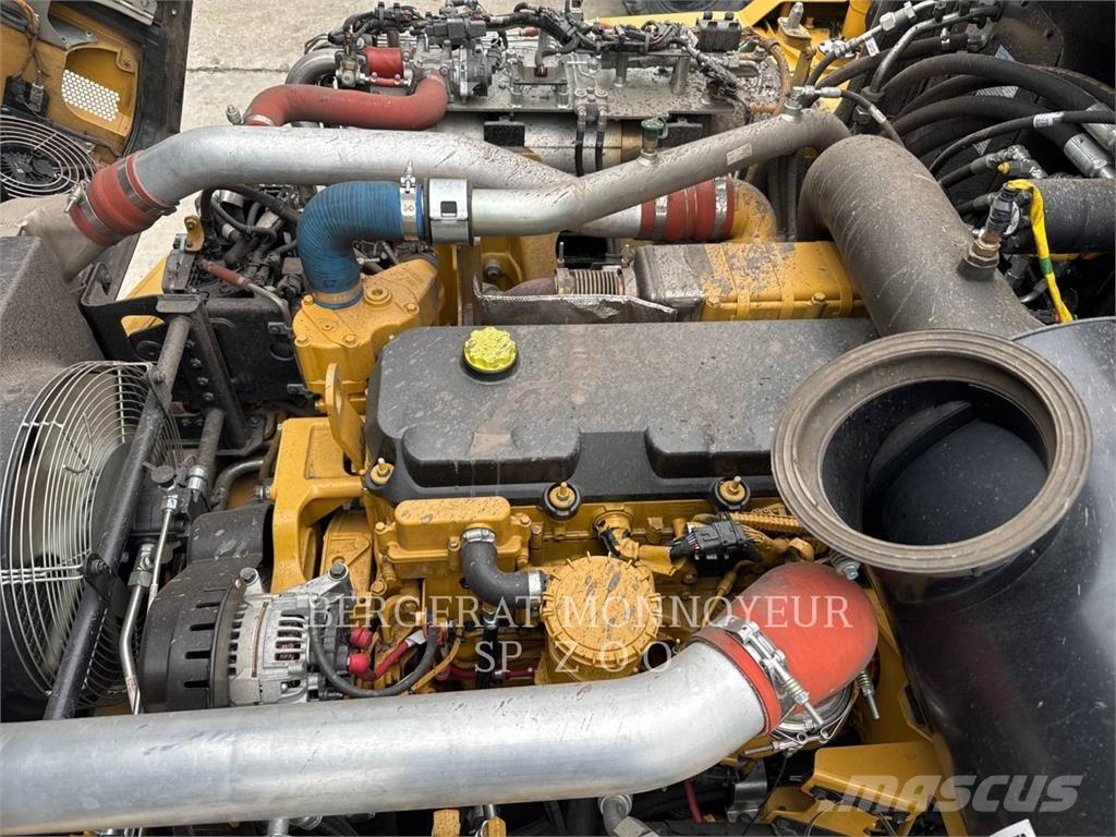 CAT 730 Transportoare articulate