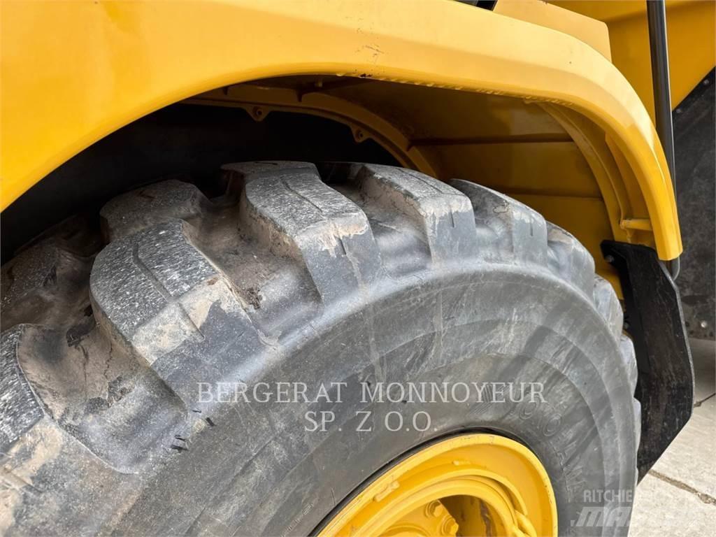 CAT 730 Transportoare articulate