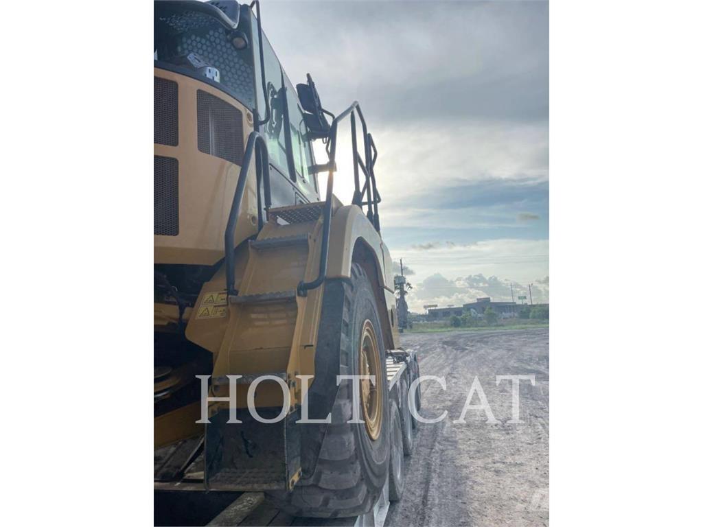 CAT 730 Transportoare articulate