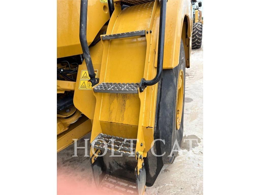 CAT 730 Transportoare articulate