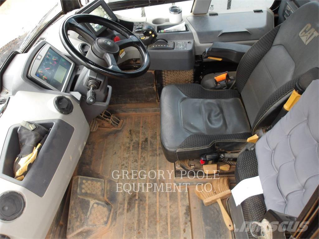 CAT 730-04 Transportoare articulate