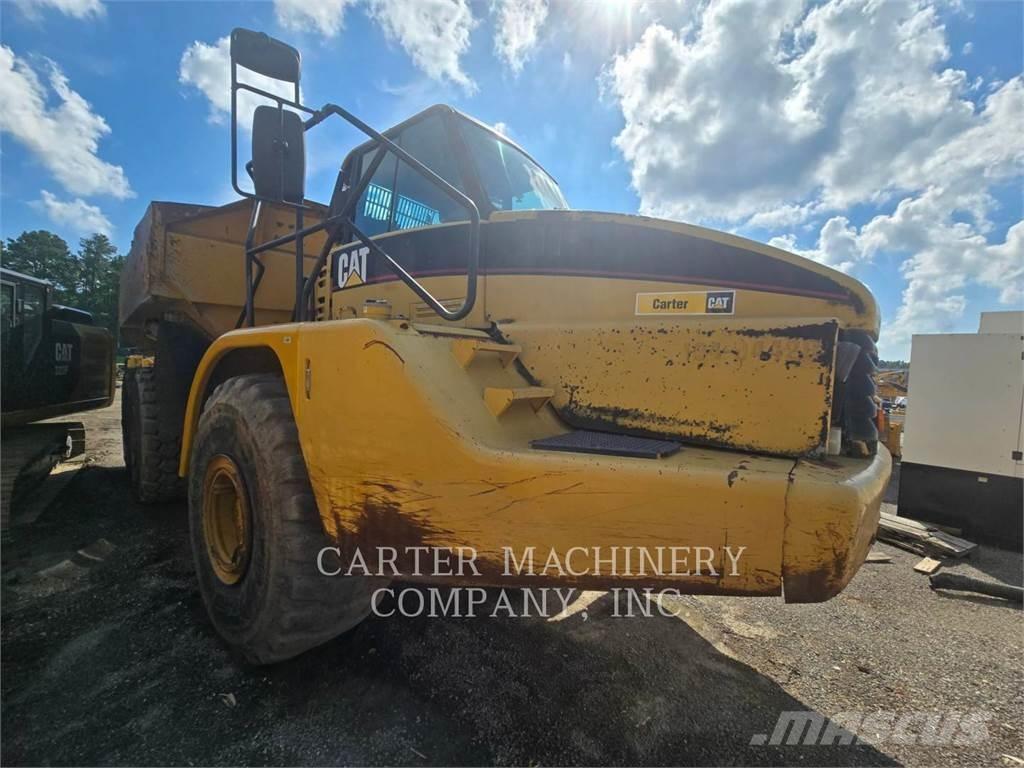 CAT 740 Transportoare articulate