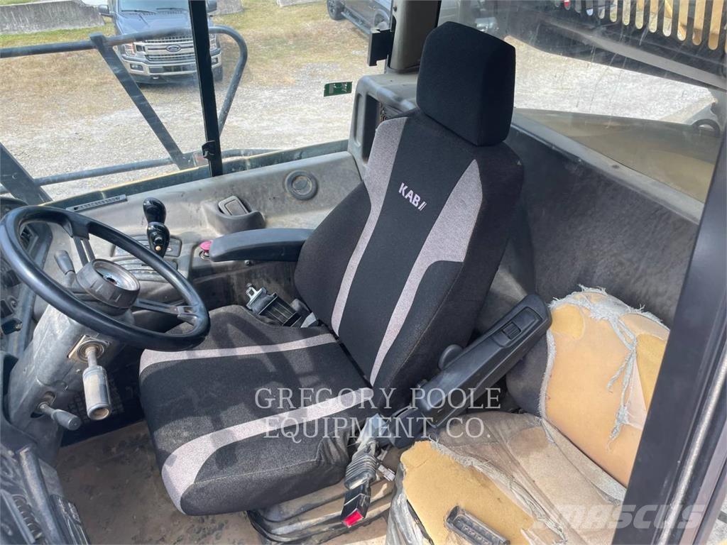 CAT 740 Transportoare articulate