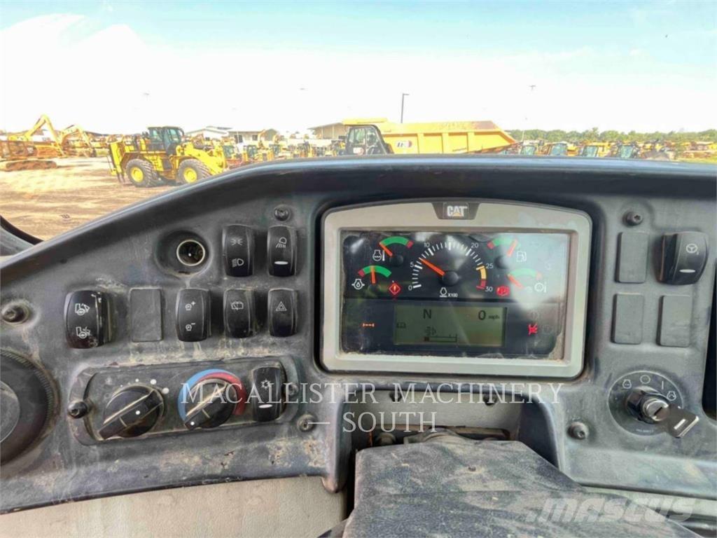 CAT 740B Transportoare articulate