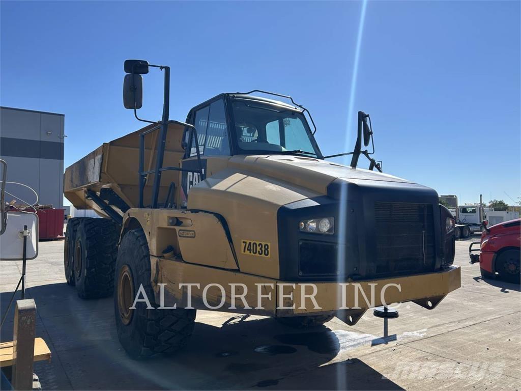 CAT 740B Transportoare articulate