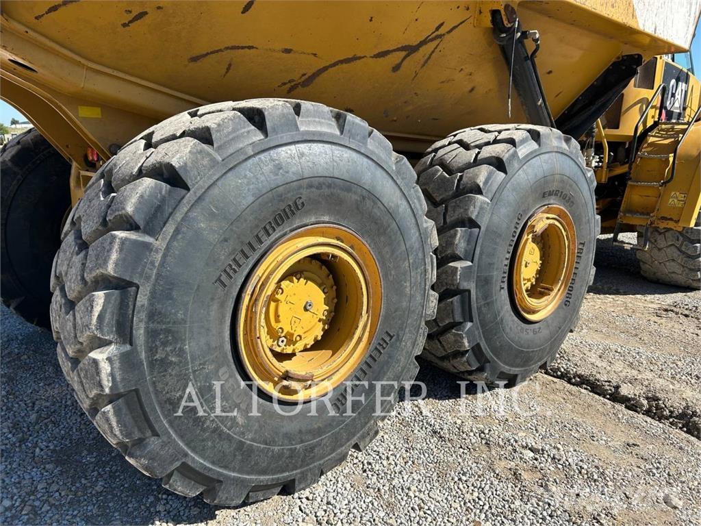 CAT 740B Transportoare articulate