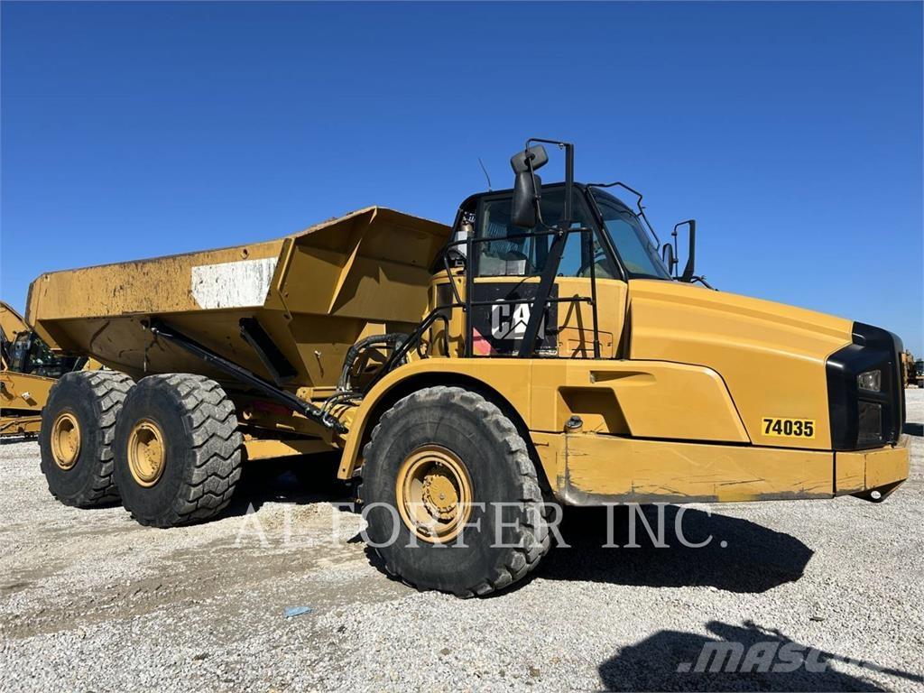 CAT 740B Transportoare articulate