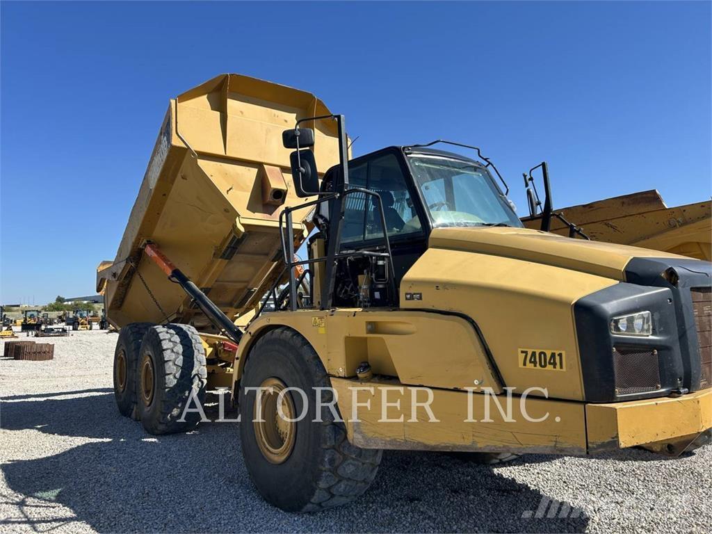 CAT 740B Transportoare articulate
