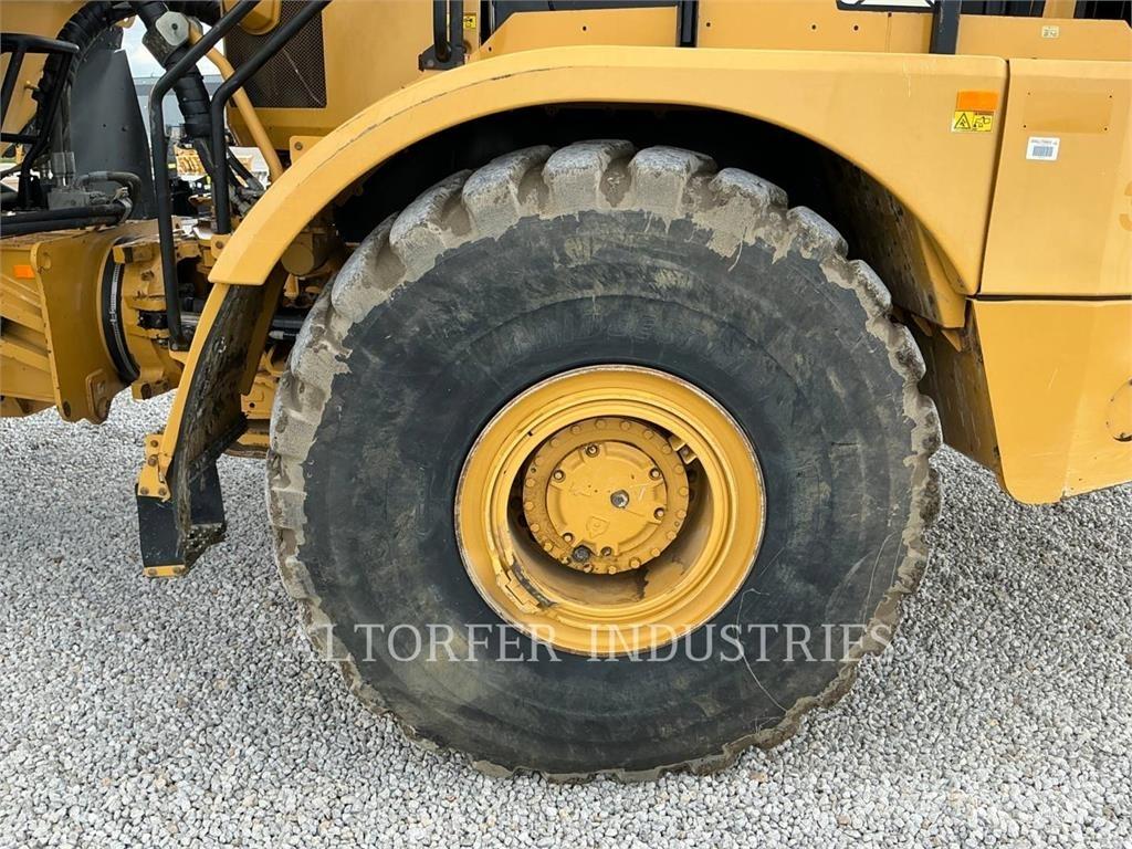 CAT 745 Transportoare articulate