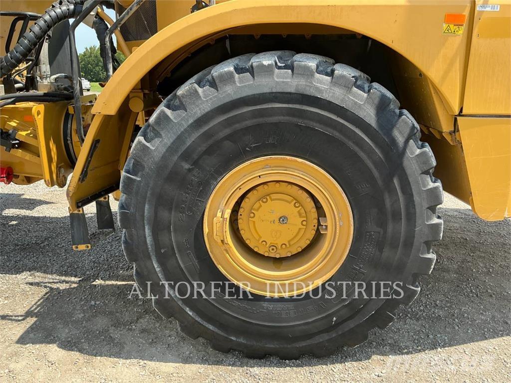 CAT 745 Transportoare articulate