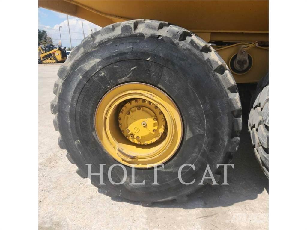 CAT 745 Transportoare articulate