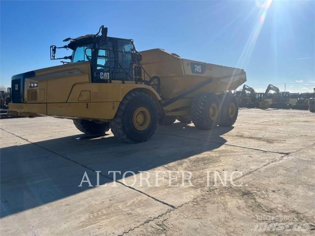 CAT 745 Transportoare articulate