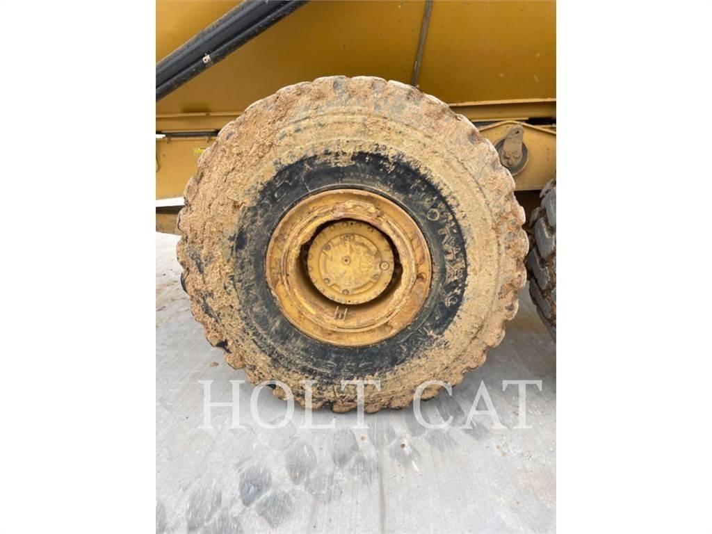 CAT 745 Transportoare articulate