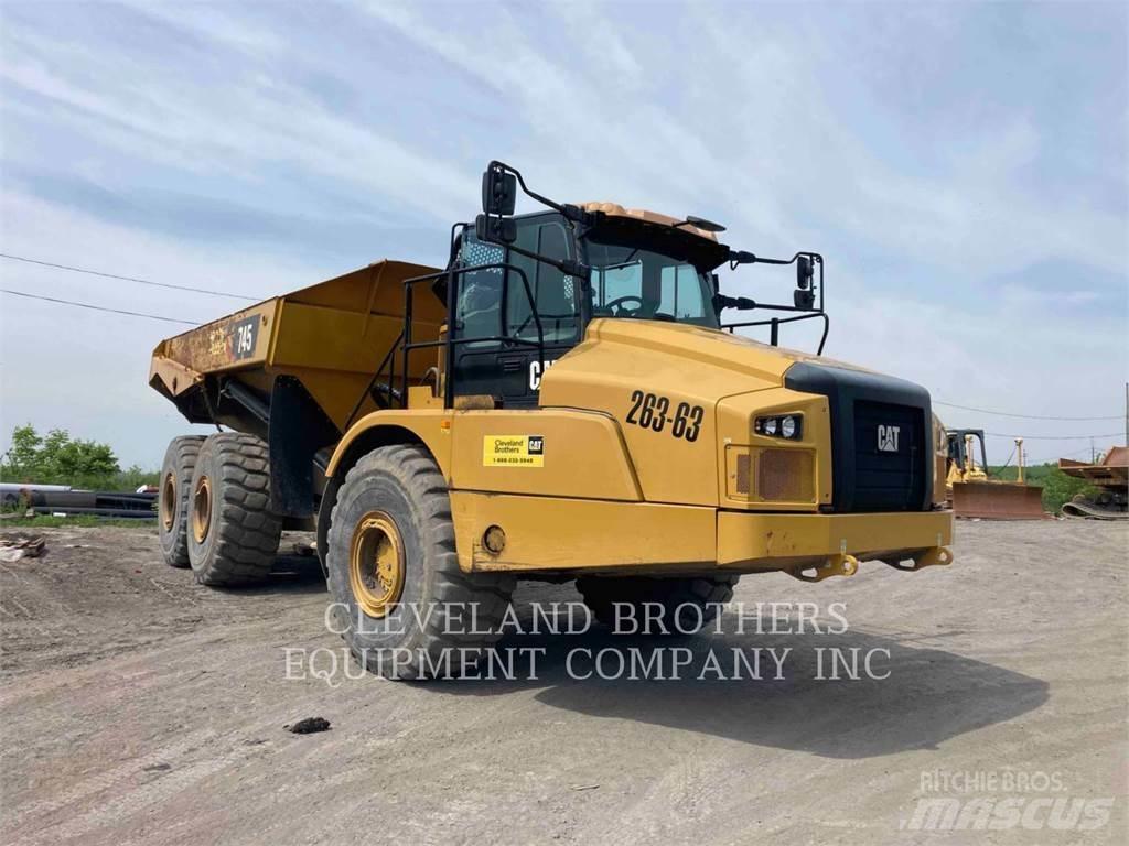 CAT 745 Transportoare articulate