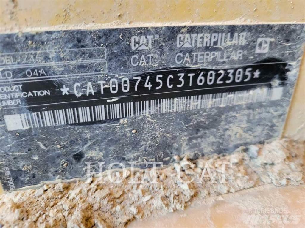 CAT 745 Transportoare articulate