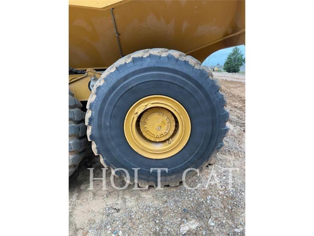 CAT 745 Transportoare articulate