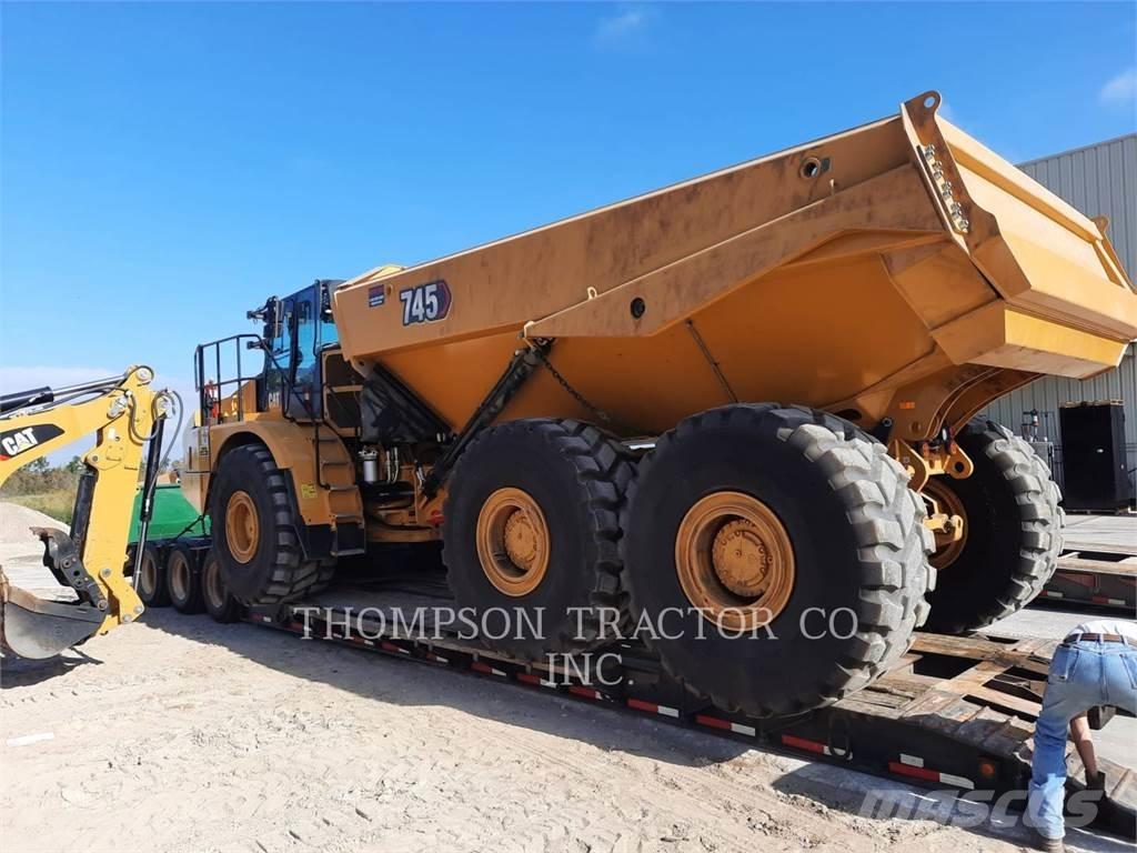 CAT 745 Transportoare articulate