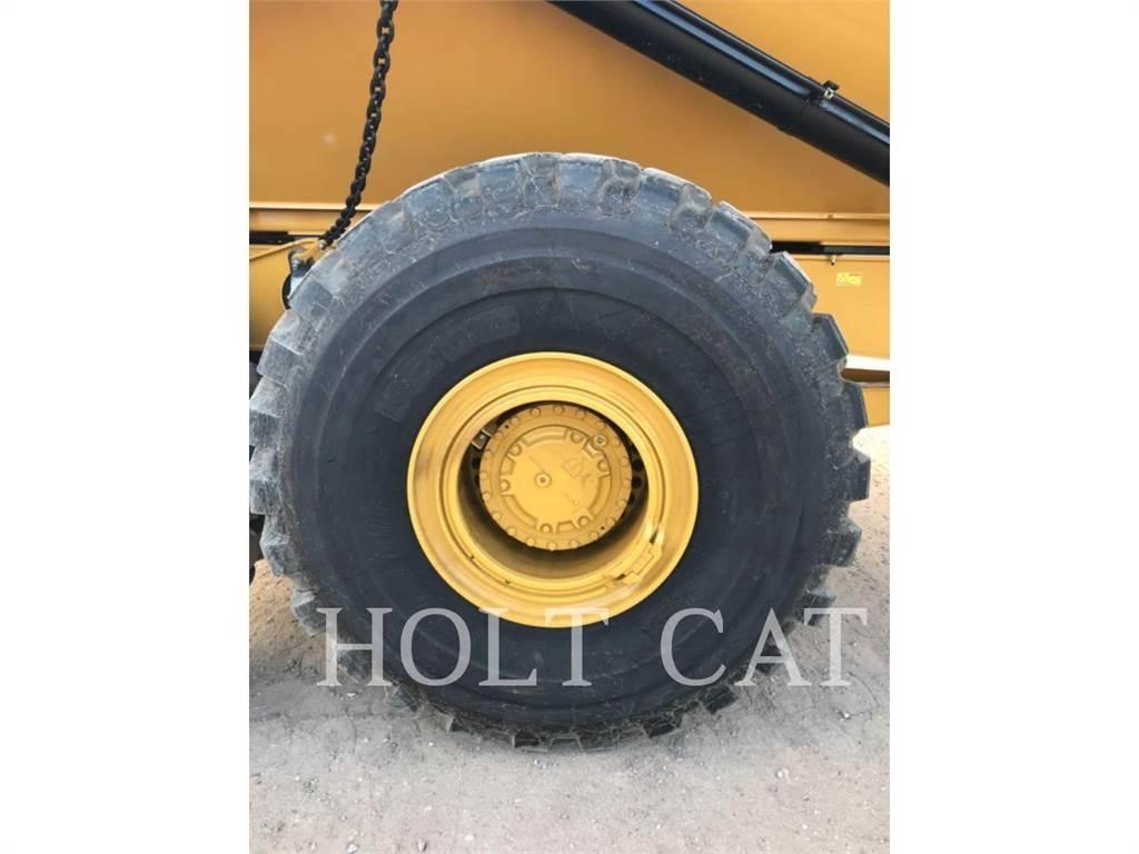 CAT 745 Transportoare articulate