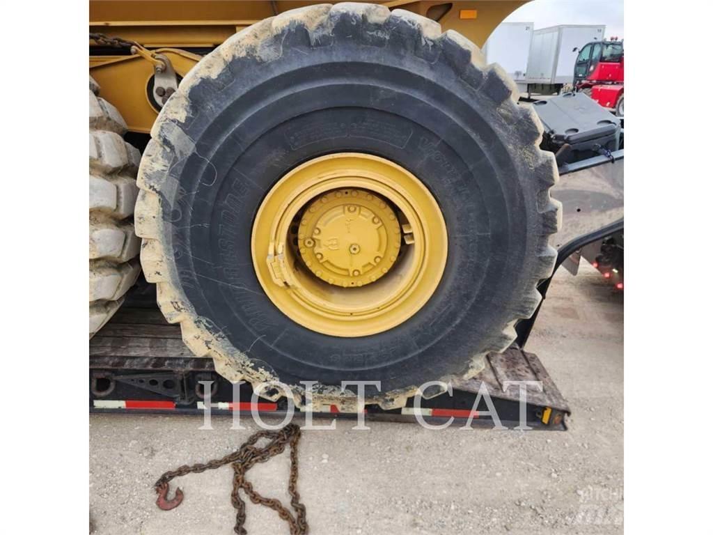 CAT 745 Transportoare articulate