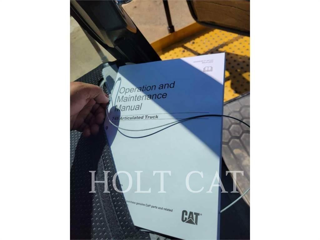 CAT 745 Transportoare articulate