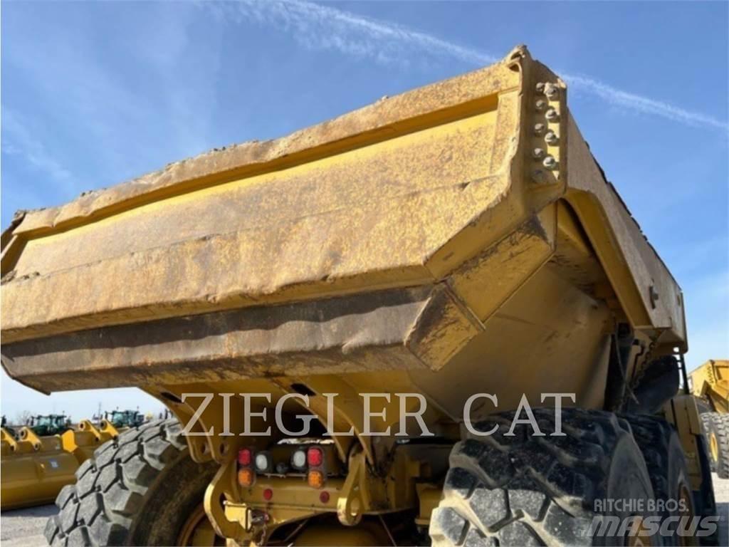 CAT 745 Transportoare articulate
