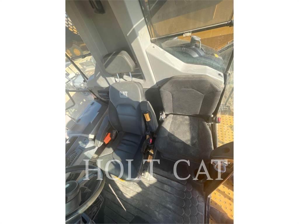 CAT 745 Transportoare articulate