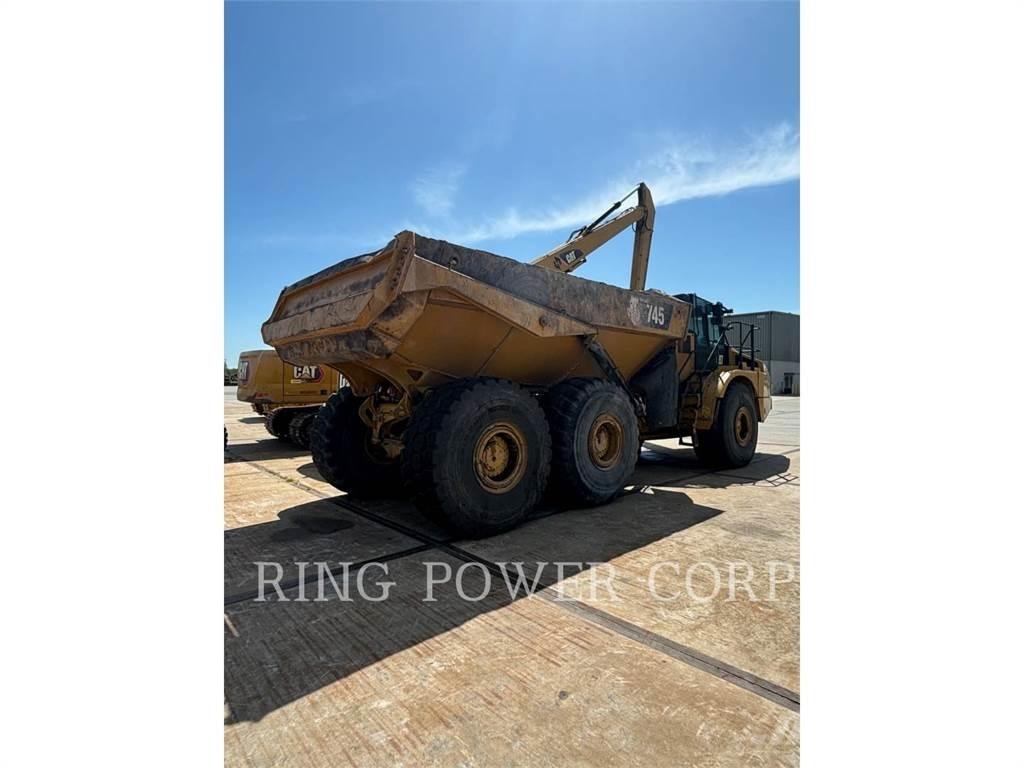 CAT 745 Transportoare articulate