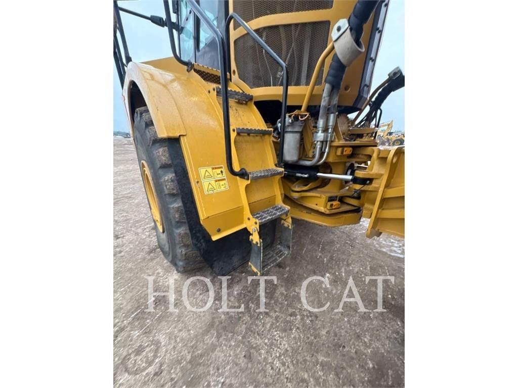 CAT 745 Transportoare articulate