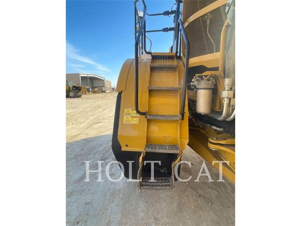 CAT 745 Transportoare articulate