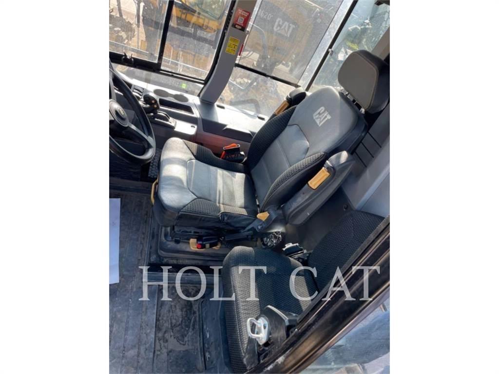 CAT 745 Transportoare articulate