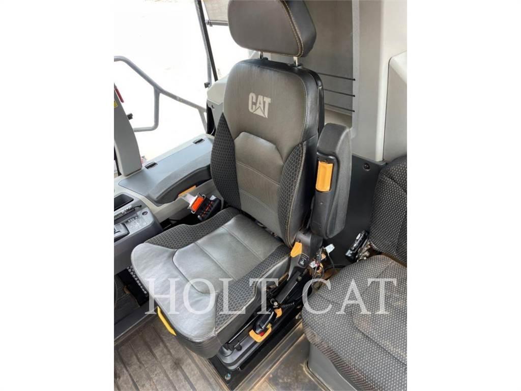 CAT 745 Transportoare articulate