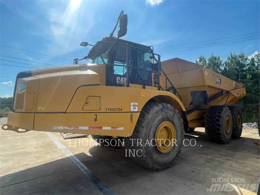 CAT 745 Transportoare articulate