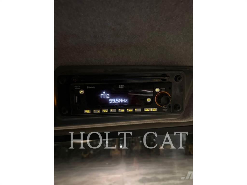 CAT 745 Transportoare articulate