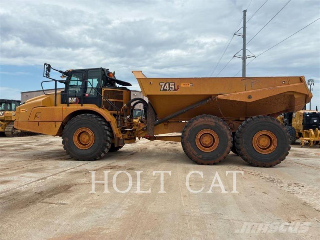 CAT 745 Transportoare articulate