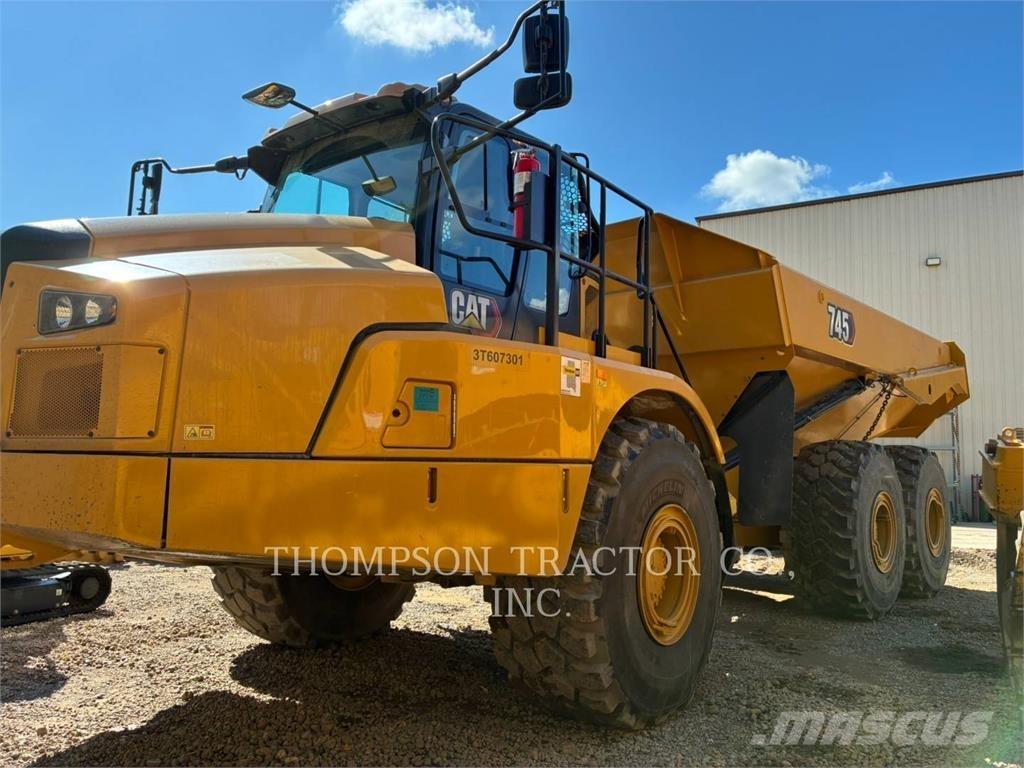 CAT 745 Transportoare articulate