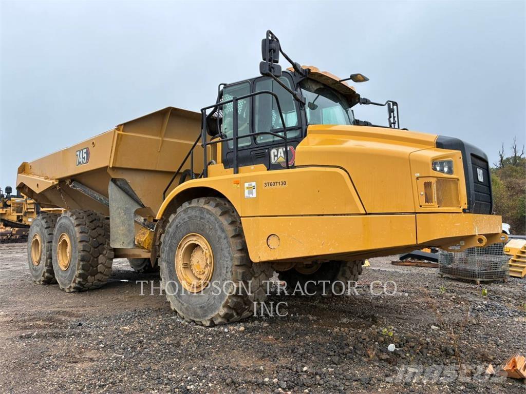 CAT 745 Transportoare articulate