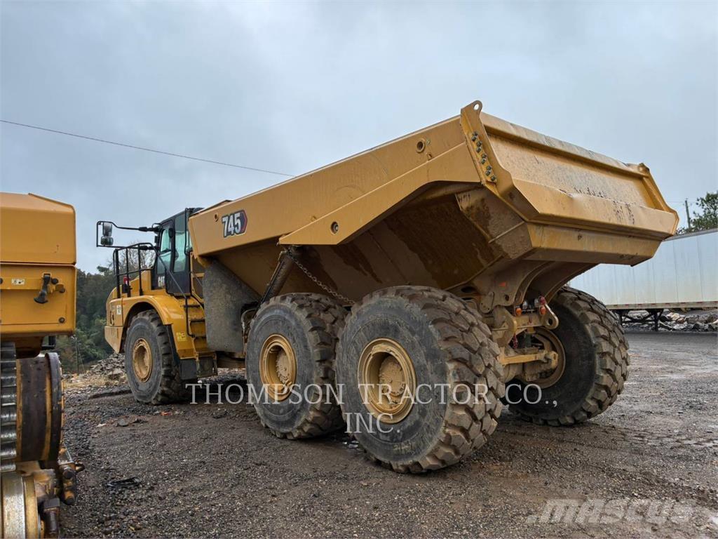 CAT 745 Transportoare articulate