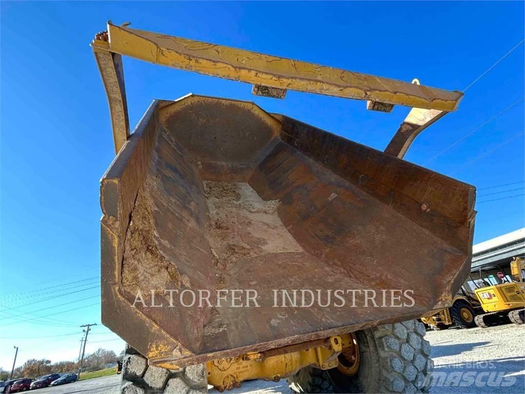 CAT 745 Transportoare articulate