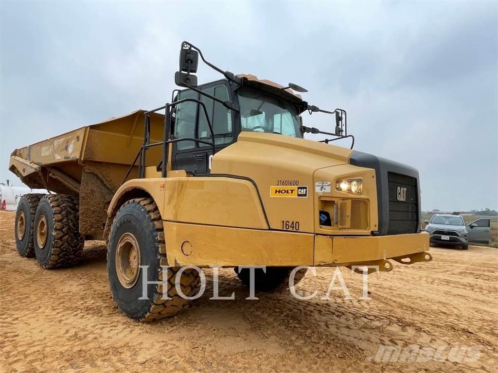 CAT 745-04 Transportoare articulate