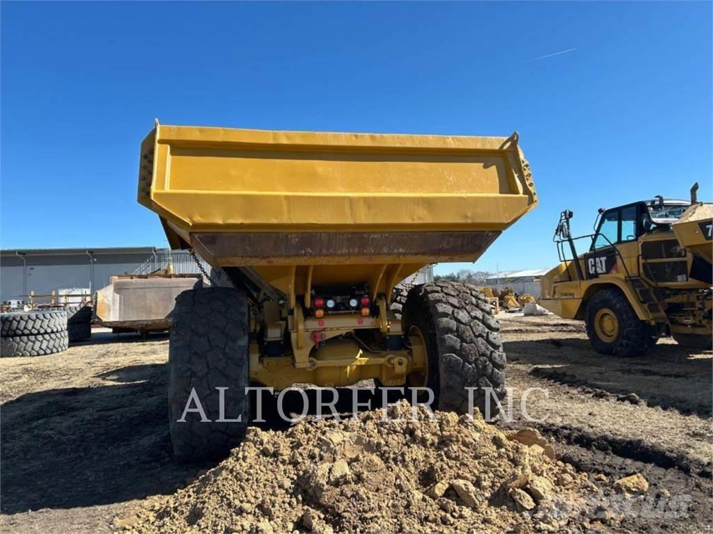 CAT 745-04 Transportoare articulate